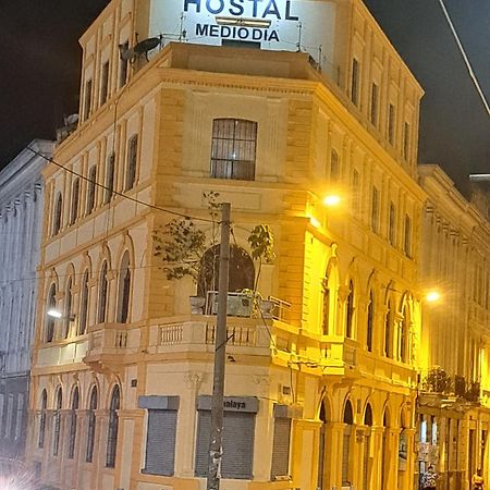 Hostal Mediodia Quito Bagian luar foto