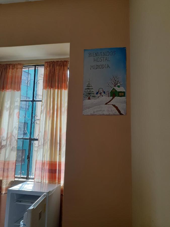 Hostal Mediodia Quito Bagian luar foto
