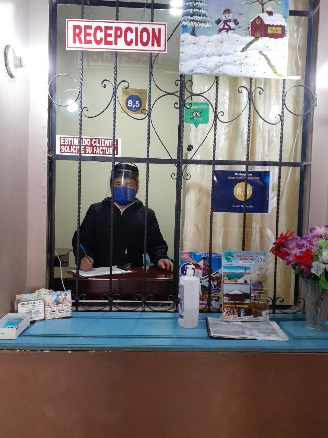 Hostal Mediodia Quito Bagian luar foto