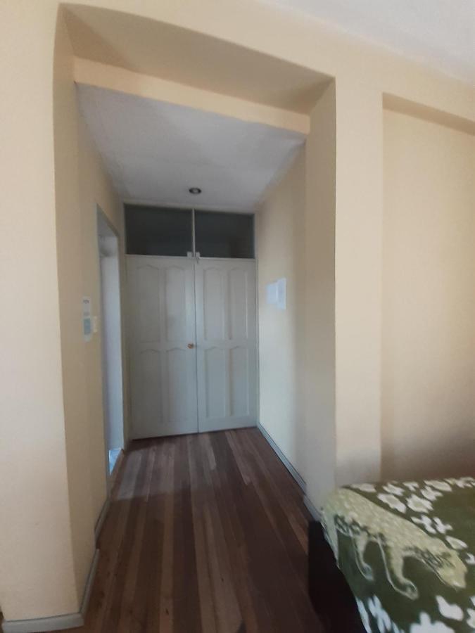 Hostal Mediodia Quito Bagian luar foto